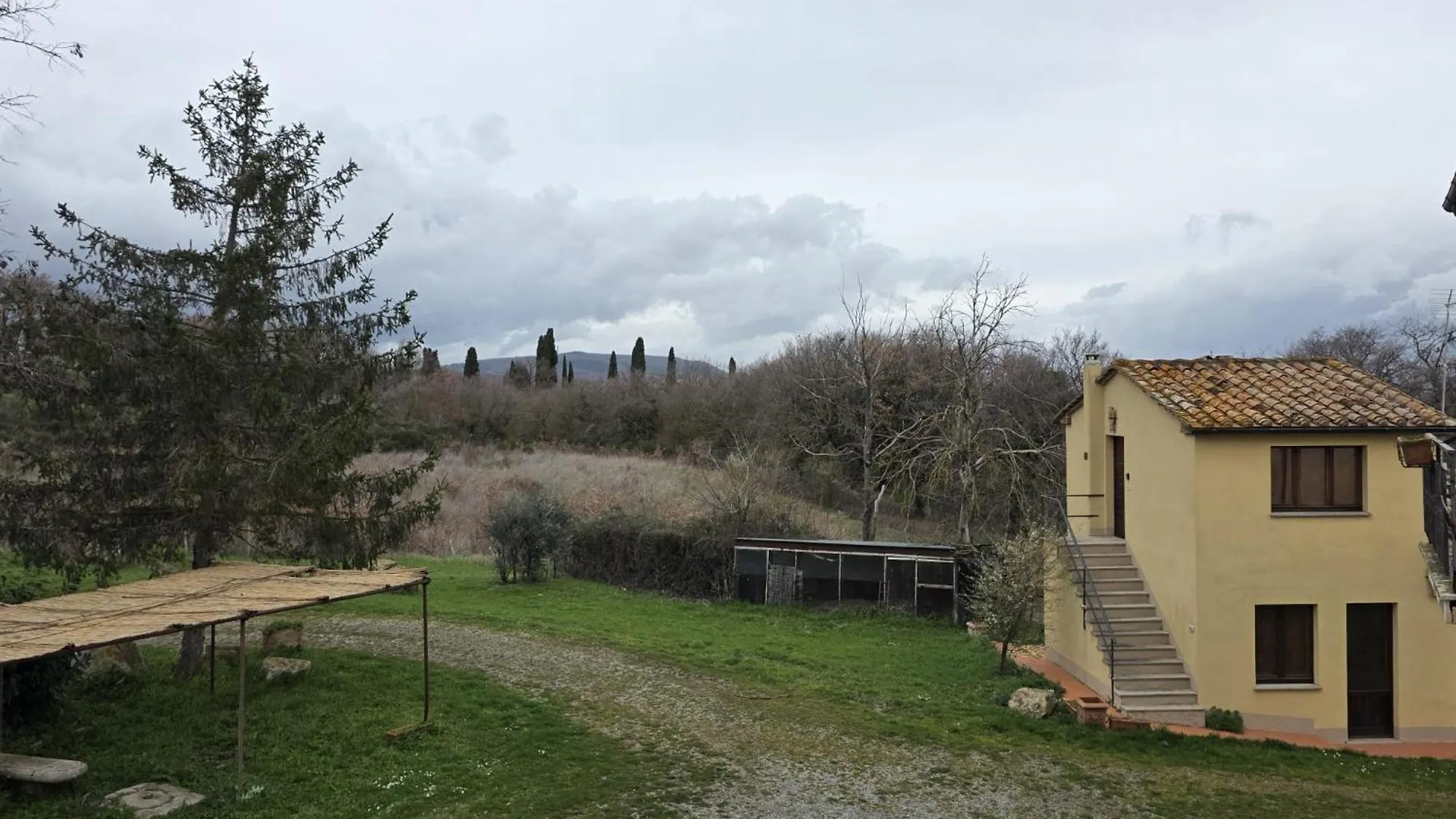 아파트 Agriturismo Collina Degli Ulivi 사르티아노
