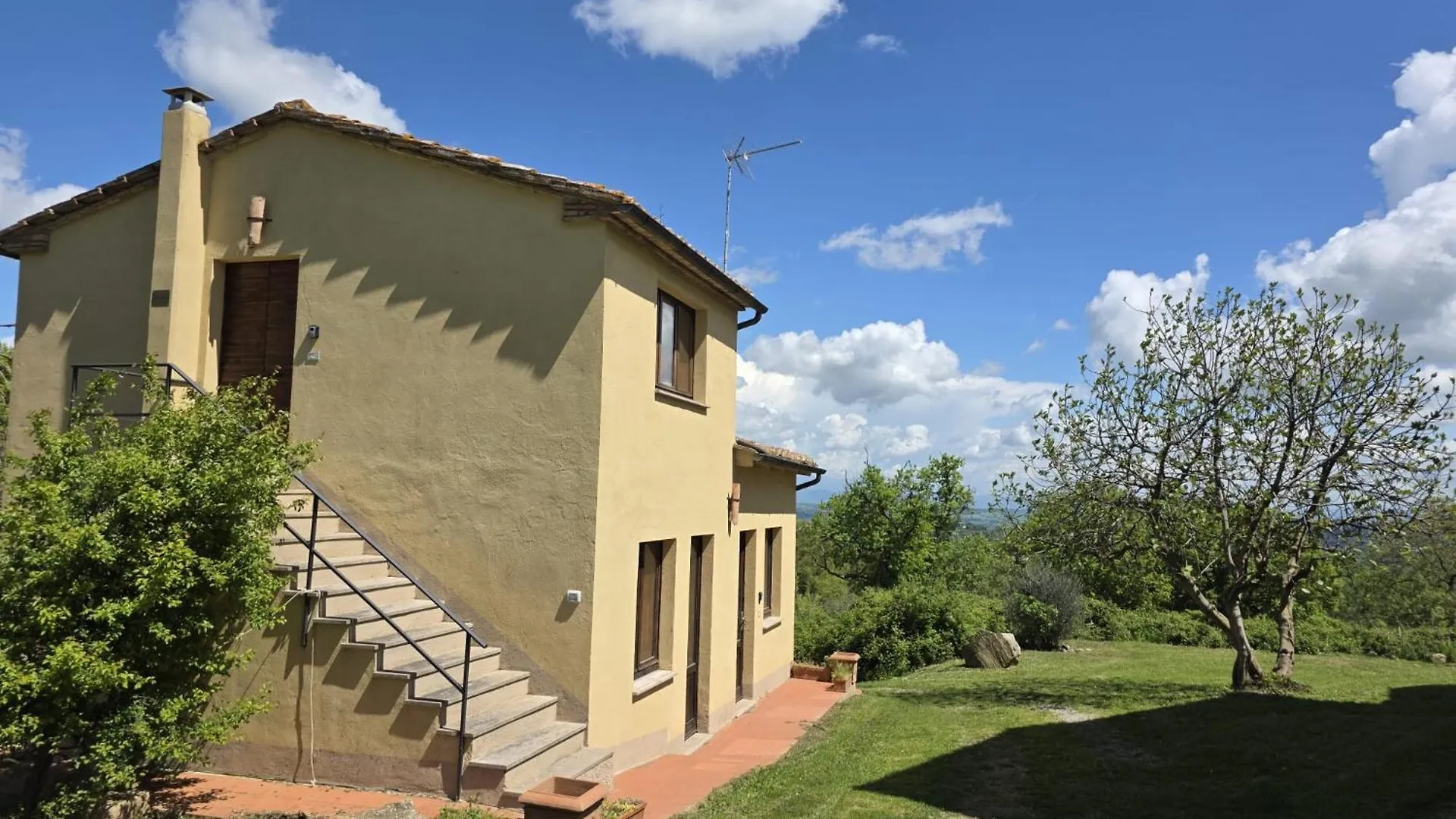 아파트 Agriturismo Collina Degli Ulivi 사르티아노